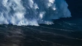 Poster for 100 Foot Wave
